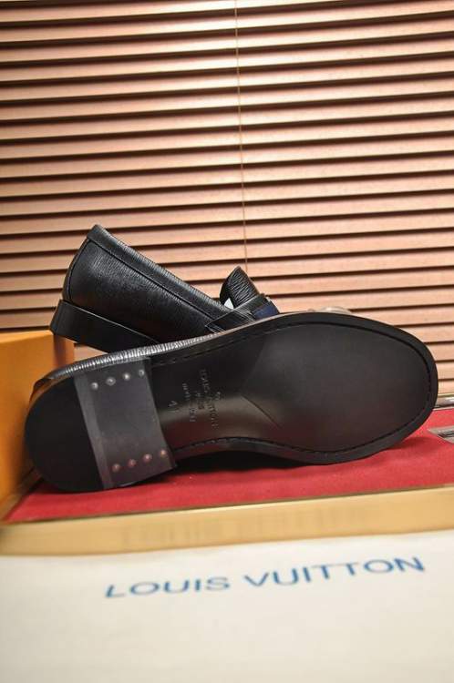 Picture of Louis Vuitton Shoes _SKULVsz38-45mnf036414192
